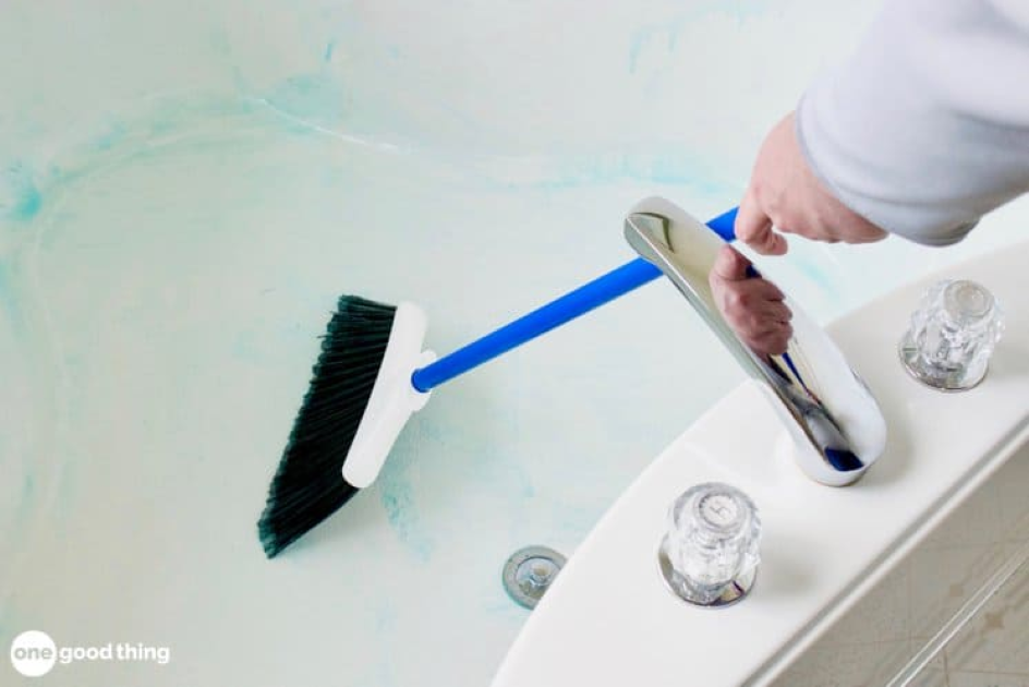 A bathtub cleaning trick that’s a little weird, but it works