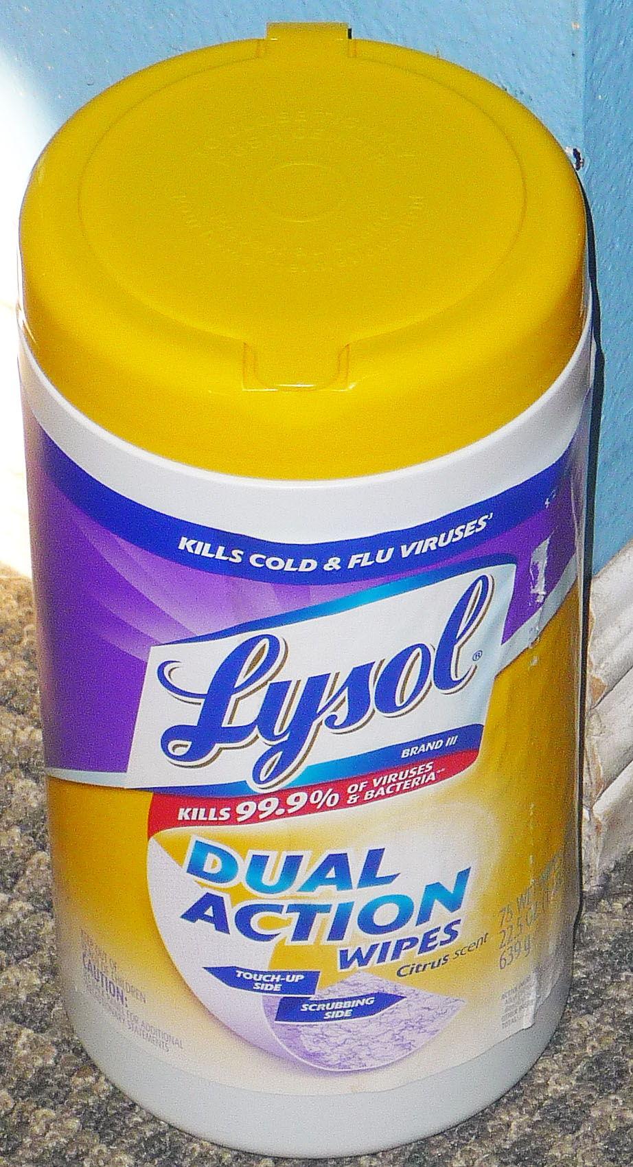 Here are 40+ clever uses for plastic bags at home