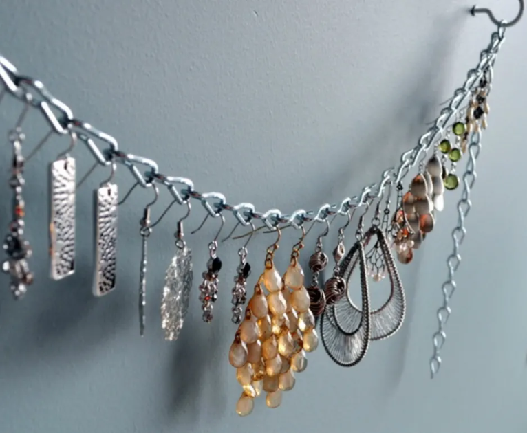 65 Clever ways to store jewelry so your necklaces won’t tangle and you