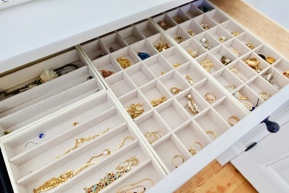 65 Clever ways to store jewelry so your necklaces won’t tangle and you