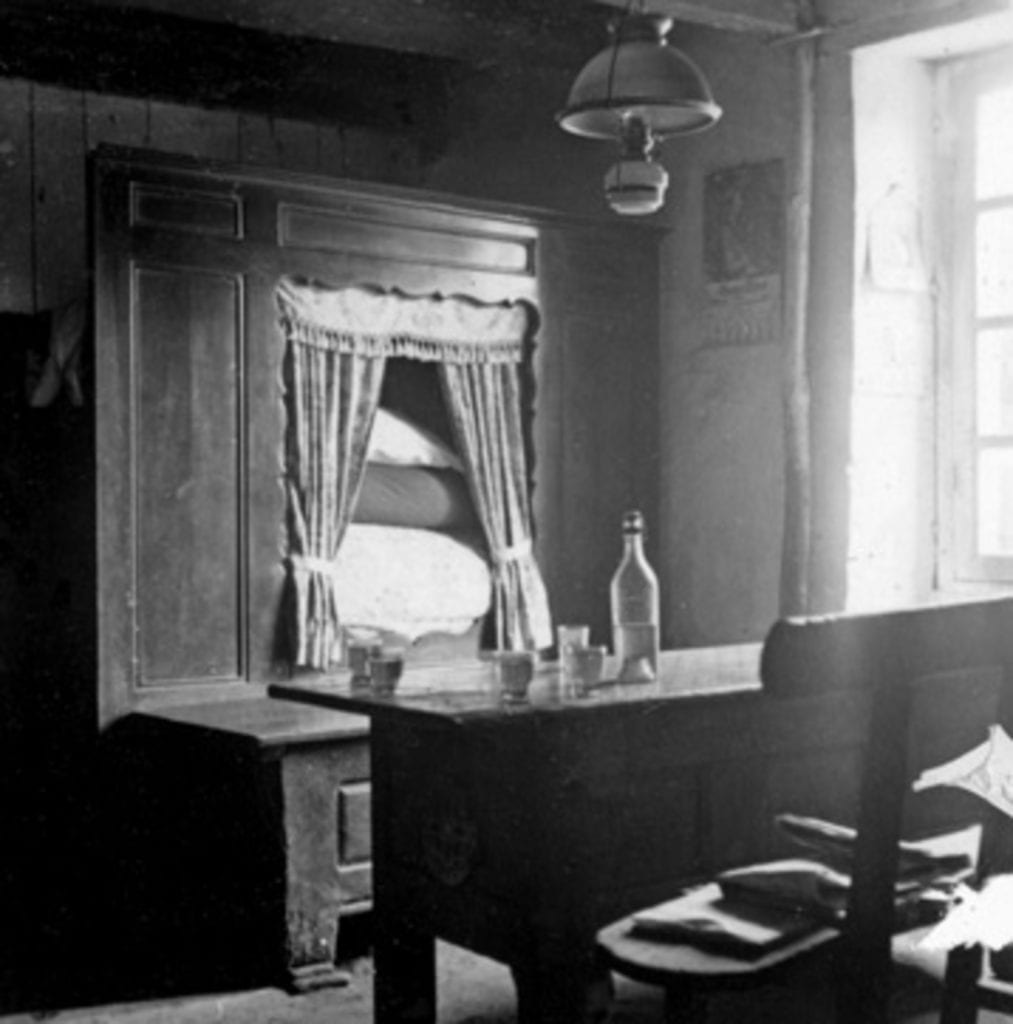 Medieval “box beds” are making a comeback for their benefits