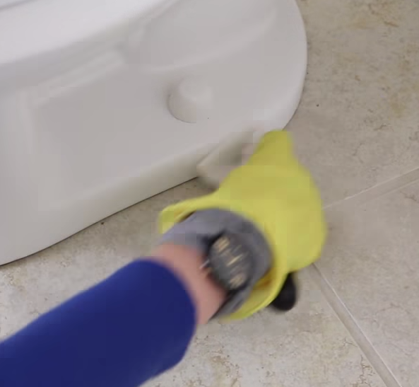 Dollar Store Items To Give Your Bathroom The Deepest Clean