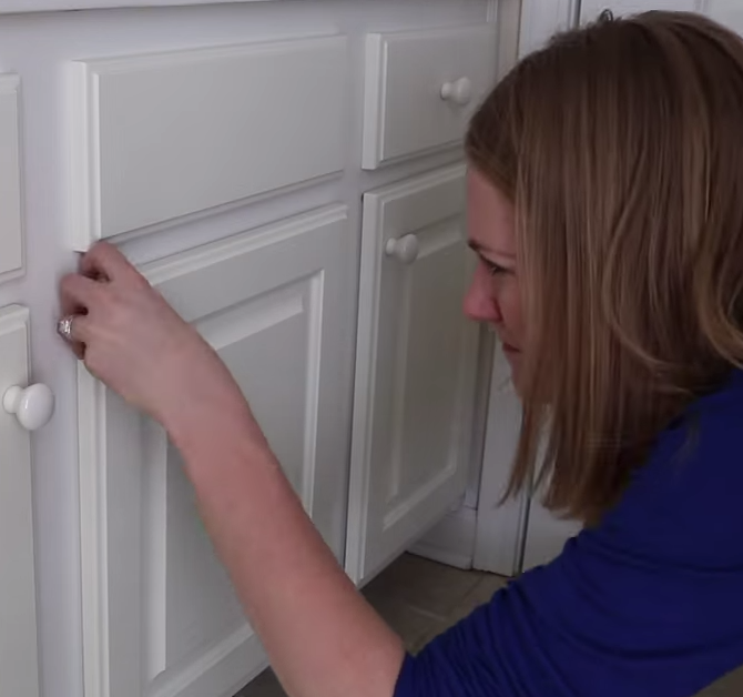 Dollar Store Items To Give Your Bathroom The Deepest Clean