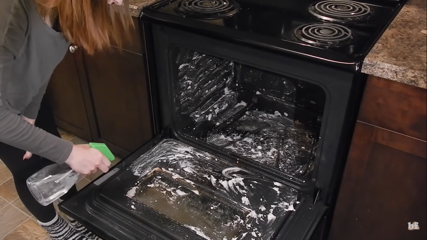 The one sure way to clean your oven without using any harsh chemicals