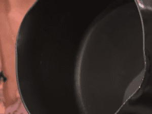 This oven cleaning trick is too simple, yet not enough people know it