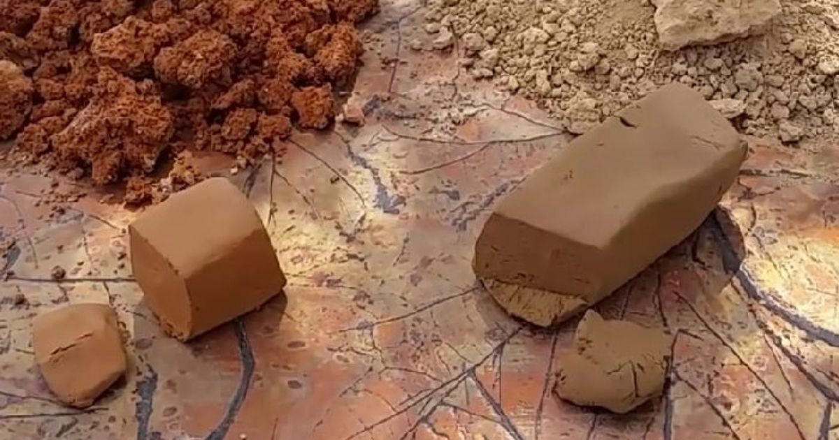 Man shares incredibly simple and effective method for making clay from dirt