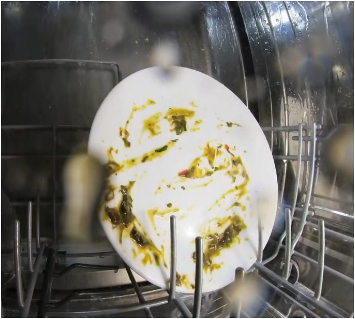 Curious guy puts camera inside dishwasher to see how it actually works