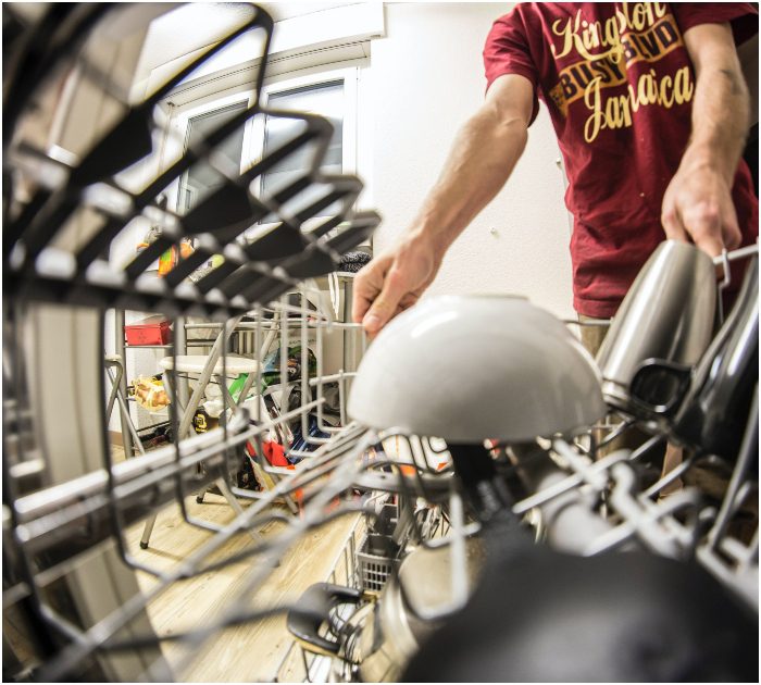 Curious guy puts camera inside dishwasher to see how it actually works