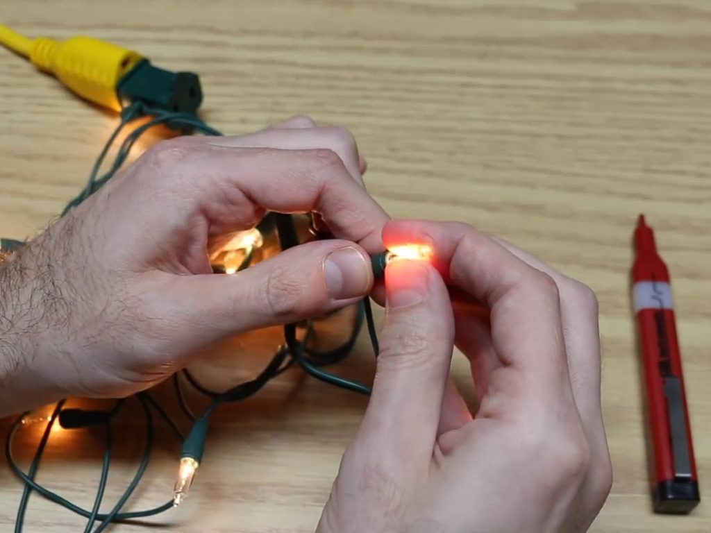 Easy tutorial shows how to quickly find and replace burntout bulbs on