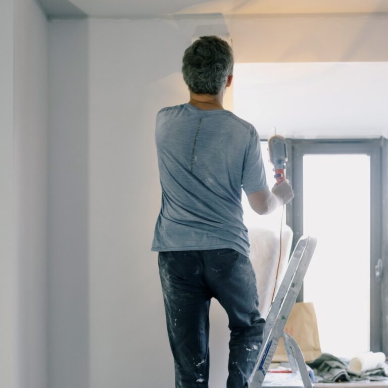 Home repairman shows how to replace bathroom fan in 5 minutes